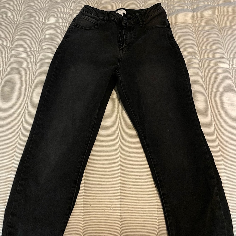 Black Straight Leg Jeans with no rips! frayed bottoms super cute